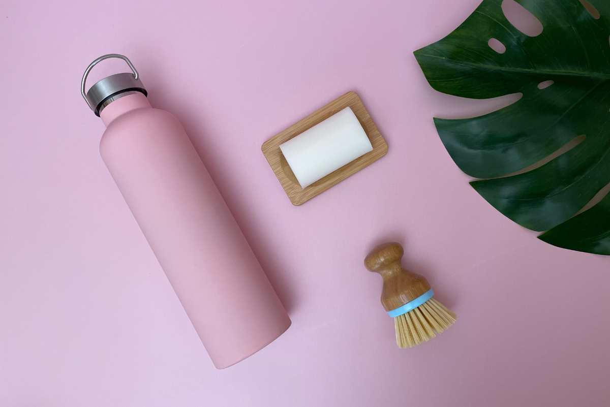 Download my free Guide to Sustainable Living and help reduce single-use plastics The Fashion Advocate reduce, reuse, how to recycle